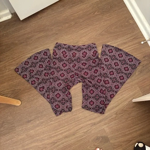 SALE!  🎉 No Boundaries High Rise Flare Pants - Picture 3 of 7